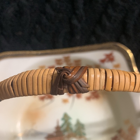 Vintage Japanese Geisha bowl set wicker handle w/ 6 sauce bowls - Picture 6 of 9